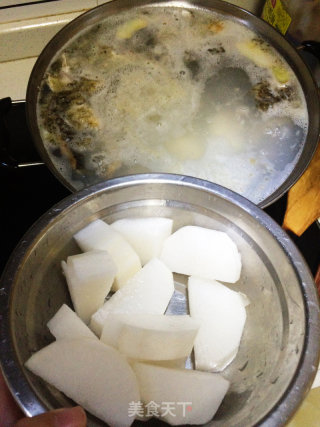 鲫鱼羊肉汤的做法步骤：5