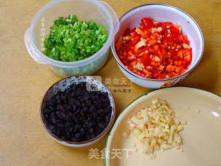 冬季开胃菜，香葱豆豉辣椒的做法步骤：1