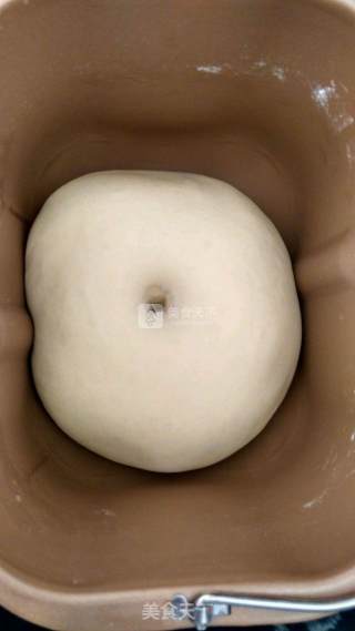 葡萄干果仁包的做法步骤：6