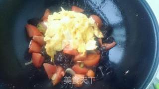 西红柿木耳炒鸡蛋的做法步骤：11