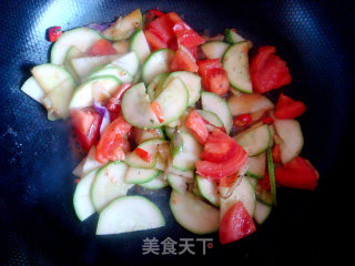 西葫芦炒鸡蛋的做法步骤：9