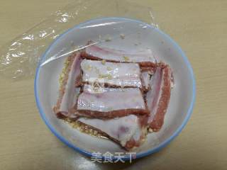 蒜香排骨的做法步骤：1