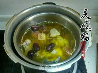 黄芪党参炖鸡块的做法步骤：4