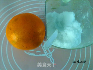 盐蒸橙子的做法步骤：1