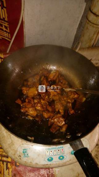 松菇土豆炖鸡的做法步骤：3