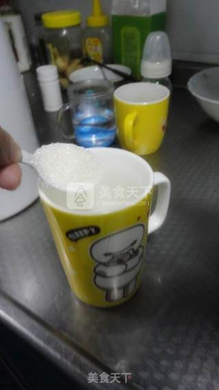 【肥肥妈的美味手记】——懒人版原味奶茶的做法步骤：2