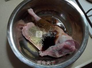 家庭秘制烤鸭的做法步骤：2
