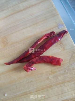 红烧鸡爪的做法步骤：3