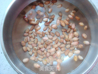 芹菜花生米的做法步骤：1