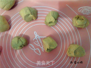 花生芝麻小面包的做法步骤：9