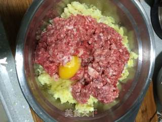 炸松肉的做法步骤：4