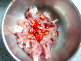 韭菜炒肉丝的做法步骤：2