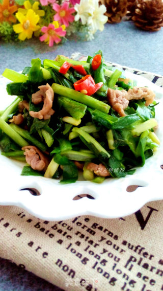 韭菜炒肉丝的做法步骤：9