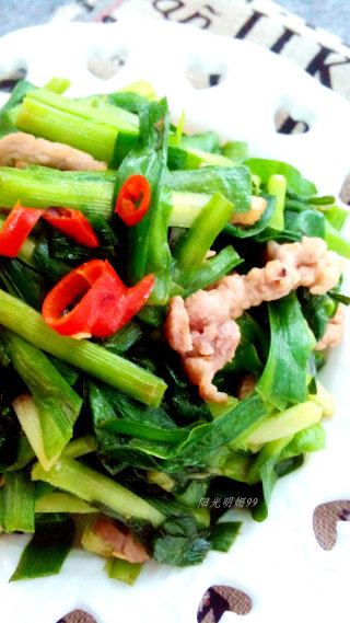 韭菜炒肉丝的做法步骤：10