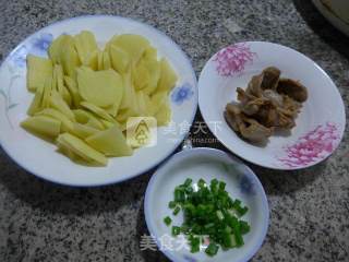 鸡胗炒土豆的做法步骤：1