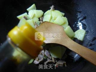 鸡胗炒土豆的做法步骤：5