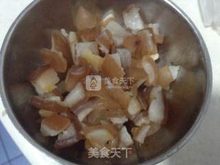 腊肉皮炒干子丁的做法步骤：1