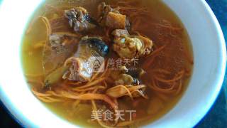 滋补养生的虫草花炖鸡汤的做法步骤：5