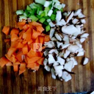 香菇肉酱面的做法步骤：2