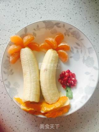 椰子树水果拼盘的做法步骤：1