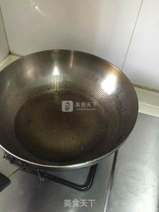 避风塘炒虾的做法步骤：2