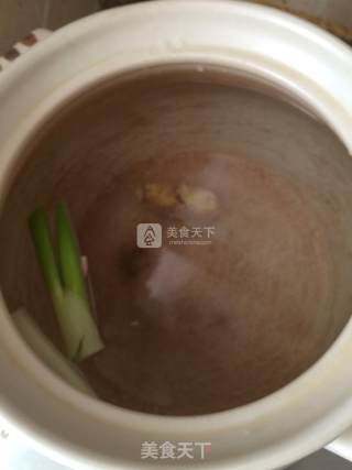 雪豆山药蹄花汤的做法步骤：3