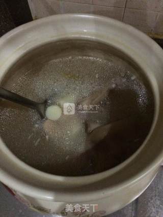 雪豆山药蹄花汤的做法步骤：4