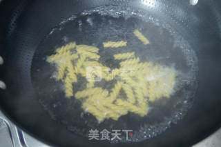 黑椒波龙烩番茄意粉的做法步骤：12