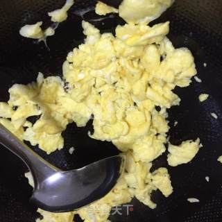 菠菜炒鸡蛋的做法步骤：4