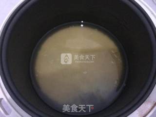 南瓜银耳梨汁粥的做法步骤：1