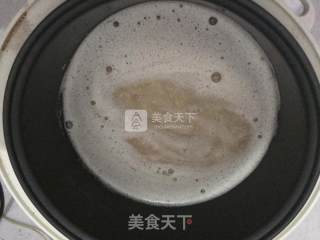 南瓜银耳梨汁粥的做法步骤：2