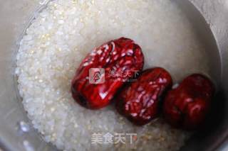 冬季养生虫草花枸杞粥的做法步骤：2