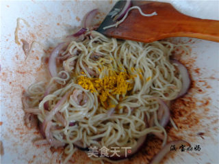 咖喱洋葱肉炒面的做法步骤：9