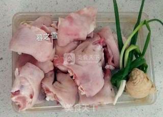 美味Q弹酱猪蹄的做法步骤：1