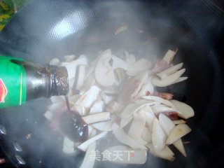 香干炒鸡腿菇的做法步骤：8