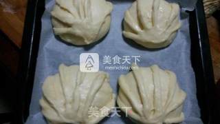 椰蓉馅奶油贝壳面包的做法步骤：13