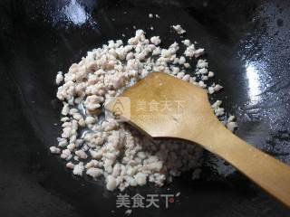 榨菜丝肉末炒鸡蛋的做法步骤：4