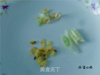 肉丝炒蘑菇的做法步骤：4