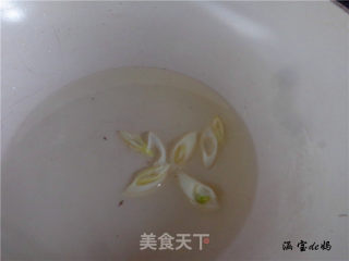 肉丝炒蒜黄的做法步骤：5