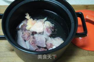 腌笃鲜的做法步骤：3
