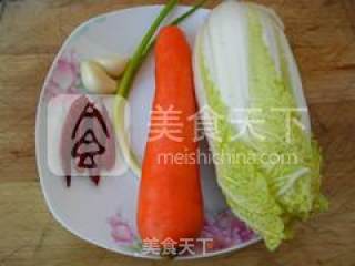 胡萝卜炒娃娃菜的做法步骤：1