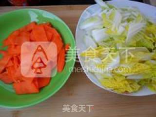 胡萝卜炒娃娃菜的做法步骤：2