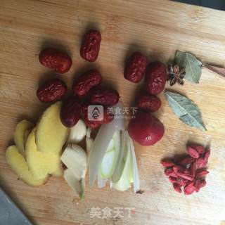 养生香菇炖老母鸡的做法步骤：3