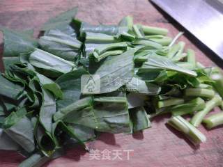 油菜蕻油条年糕汤的做法步骤：3
