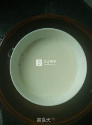 草梅冻芝士蛋糕(不用烤箱的蛋糕)的做法步骤：4