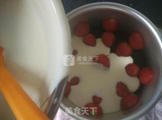 草梅冻芝士蛋糕(不用烤箱的蛋糕)的做法步骤：10