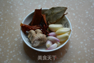 啤酒焖牛肉的做法步骤：2