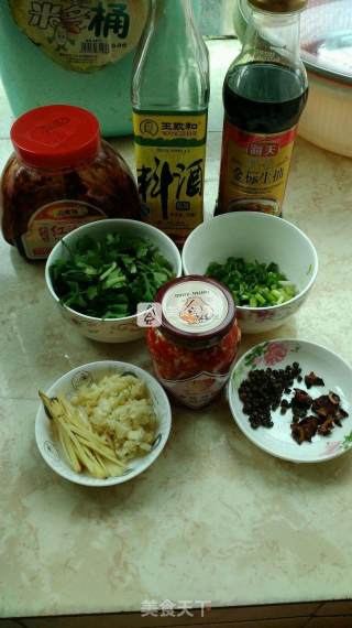 豆腐红烧酸辣比目鱼的做法步骤：1