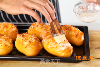 胡萝卜肉松面包的做法步骤：18