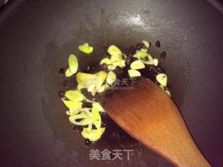 酱香手撕包菜的做法步骤：3